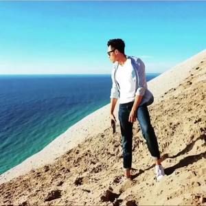 Meet your Posher, Jonathan